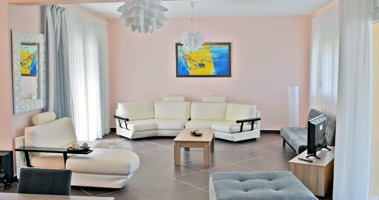 Villa Lily Skala Rachoni  ภายนอก รูปภาพ
