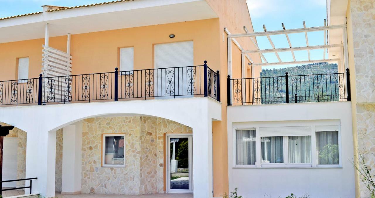 Villa Lily Skala Rachoni  ภายนอก รูปภาพ