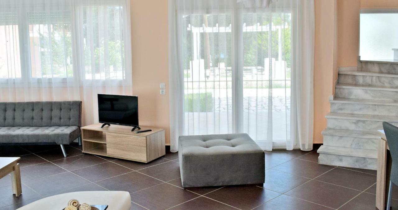 Villa Lily Skala Rachoni  ภายนอก รูปภาพ