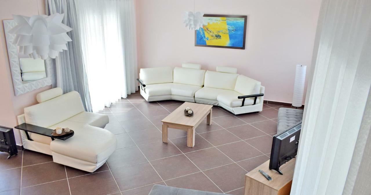 Villa Lily Skala Rachoni  ภายนอก รูปภาพ